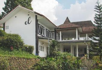 Villa Eldorado By The Villas 100 has Balcony rooms