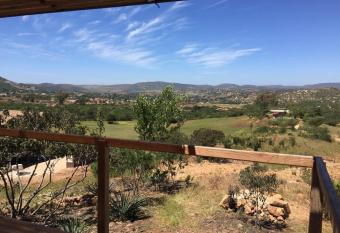 Chalet Nativo - Fabulous Terrace & Vineyard allows 18 year olds to book a room