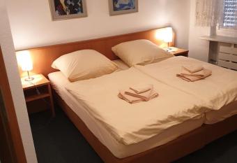 Hotel/Cafe Eifel Elite has Balcony rooms