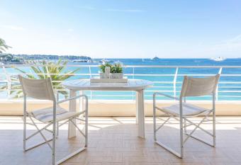 Eden Beach allows 18 year olds to book a room