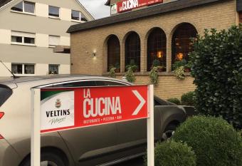 Hotel und Pension Brunnenhof has Balcony rooms