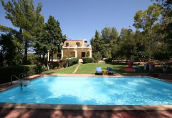 Villa Farran 1 has Smoking rooms