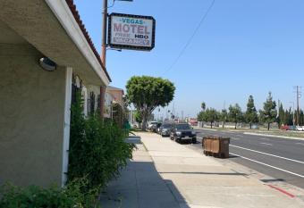 Vegas Motel has Smoking rooms