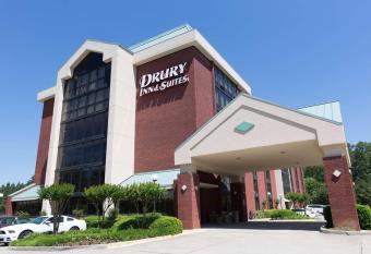 Drury Inn & Suites Birmingham Grandview allows 18 year olds to book a room