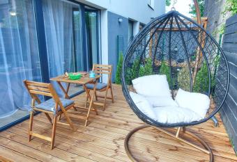 Hubertus & New Modern Apartment with Terrace has Balcony rooms