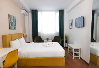 City Plaza Apartments & Rooms allows 18 year olds to book a room