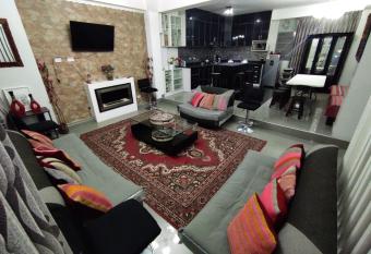 Casa Olivera has rooms with a private hot tub