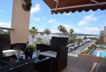 ESQUINZO POOL & BEACH has Balcony rooms