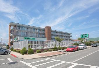 Sahara Motel allows 18 year olds to book a room