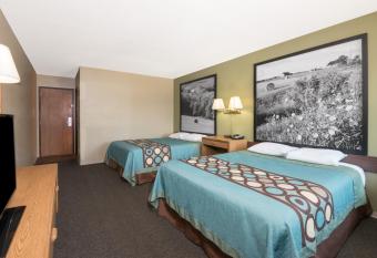 Super 8 by Wyndham Milbank SD has Smoking rooms