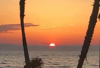 Casetta 2 allows 18 year olds to book a room