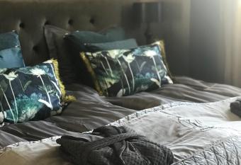 K  rrstegens G  rd allows 18 year olds to book a room