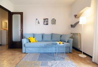 Appartamento Ivrea Centro - Sito UNESCO allows 18 year olds to book a room