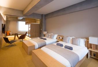 Sakura Cross Hotel Tokyo Kayabacho has Balcony rooms