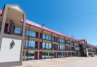 Magnuson Extended Stay and Suites Airport Hotel allows 18 year olds to book a room