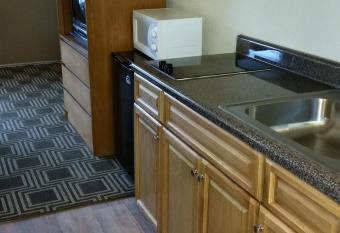 Americourt Extended Stays has Smoking rooms