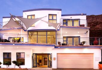 Magellans Hotel has Balcony rooms