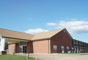 Rodeway Inn has Smoking rooms