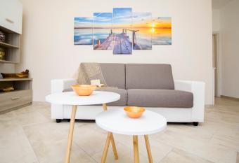 InnPisaRentals - Charming Countryside Apartment has Balcony rooms