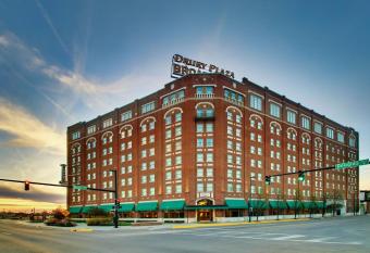 Drury Plaza Hotel Broadview Wichita allows 18 year olds to book a room