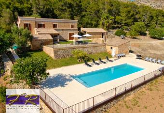 CAN FE has Balcony rooms