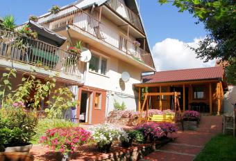 Pokoje Sowa has Balcony rooms