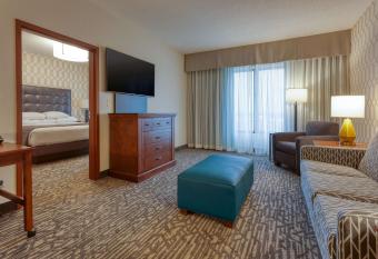 Drury Plaza Hotel St. Louis Chesterfield allows 18 year olds to book a room