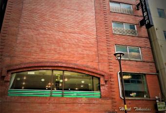 Hotel Tokeidai allows 18 year olds to book a room