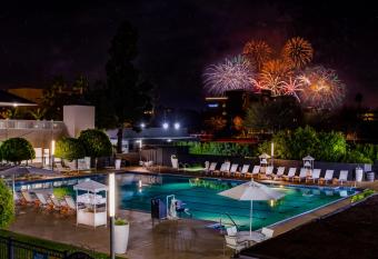 The Anaheim Hotel has Balcony rooms