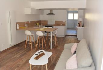 Villa Fleur des Pins 2 personnes Dune du Pyla allows 18 year olds to book a room