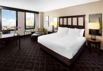 Hyatt Regency Savannah has Balcony rooms