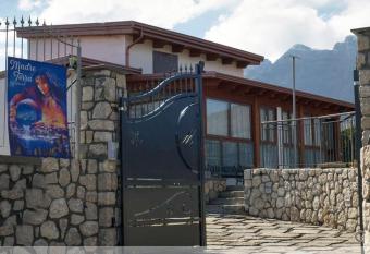 Madre Terra has Balcony rooms