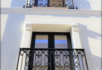 Old Town Villa has Balcony rooms