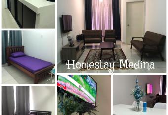 Medina Homestay, Wakaf Che Yeh has Balcony rooms