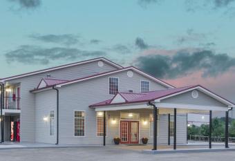 Super 8 by Wyndham Talladega AL has Smoking rooms