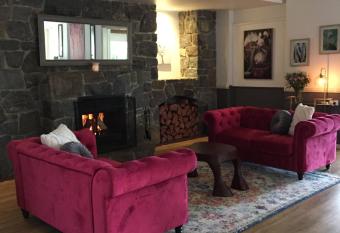 Malanda Manor Guesthouse allows 18 year olds to book a room