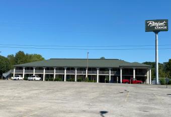 Riverfront Lodge allows 18 year olds to book a room