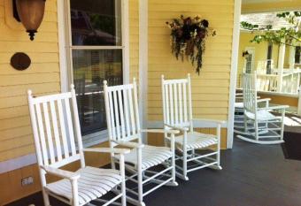 Grant Street Inn ~ Bloomington allows 18 year olds to book a room