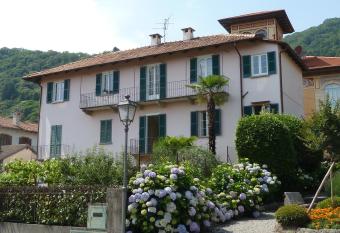 Forster s Nest allows 18 year olds to book a room