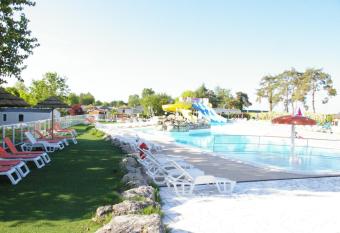 BARERO LOCATIONS DE MH PROCHE BEAUVAL ET CHATEAU DANS LOIRE et CHER has Balcony rooms