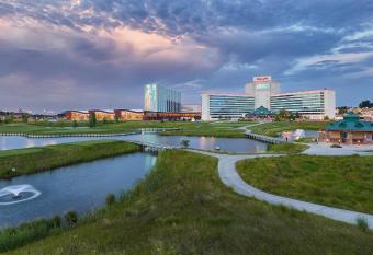 Mystic Lake Casino Hotel has Smoking rooms