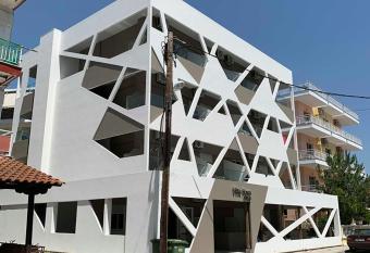 Villa Hara Suites has Balcony rooms