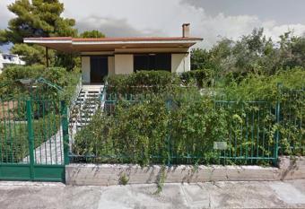 Angela Seaside Summer house has Balcony rooms