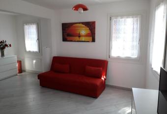 ANGOLO DI LUCE has Balcony rooms