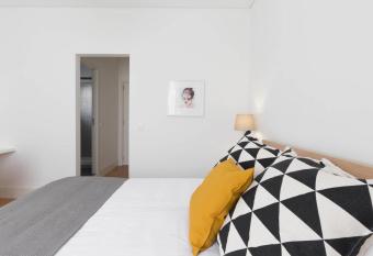 GuestReady - Costa Cabral Guesthouse Room 3 has Balcony rooms