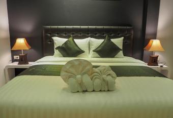 THE RESIDENCE has Balcony rooms