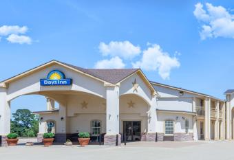 Days Inn by Wyndham Centerville has Smoking rooms