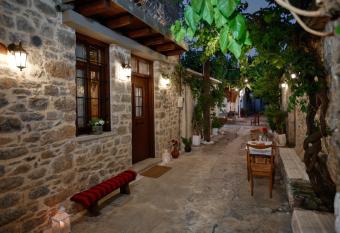 Kagiampakis Concept Residences I has Balcony rooms