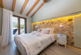 Amelia & Nicholas Stone Houses allows 18 year olds to book a room