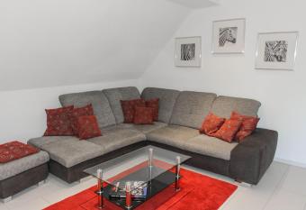 Kunibert, 120 qm has Balcony rooms